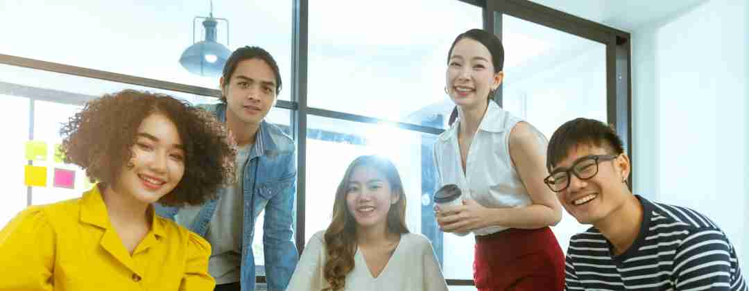 与全球最佳雇主  财神娱乐光电<br>
一起探索未来职涯可能