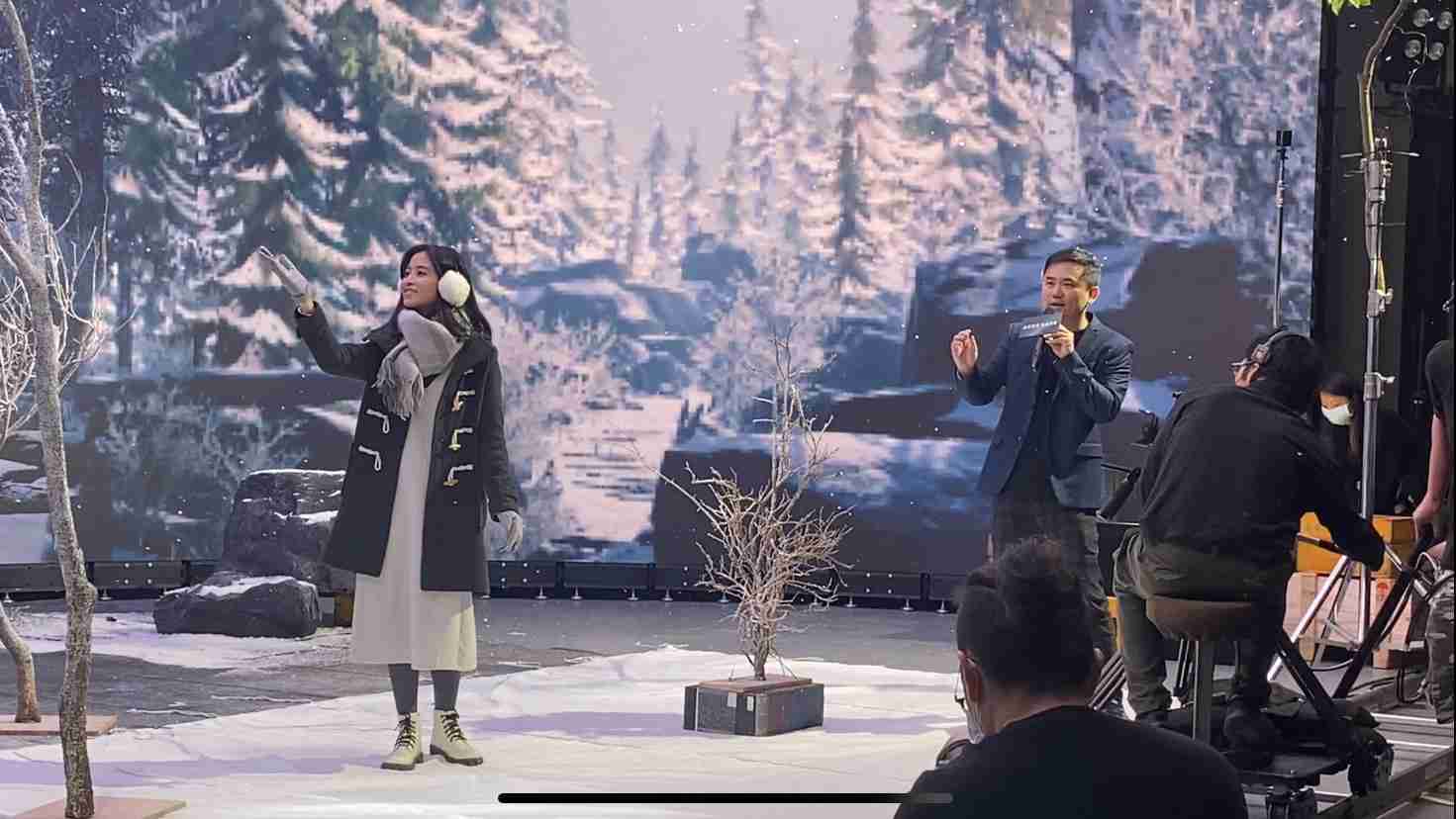 财神娱乐以ALED先进显屏技术，，，，与金马奖视觉特效团队“再现影像”携手合作打造LED虚拟摄影棚，，，，提供沉浸式表演体验，，并精简拍摄成本与时间