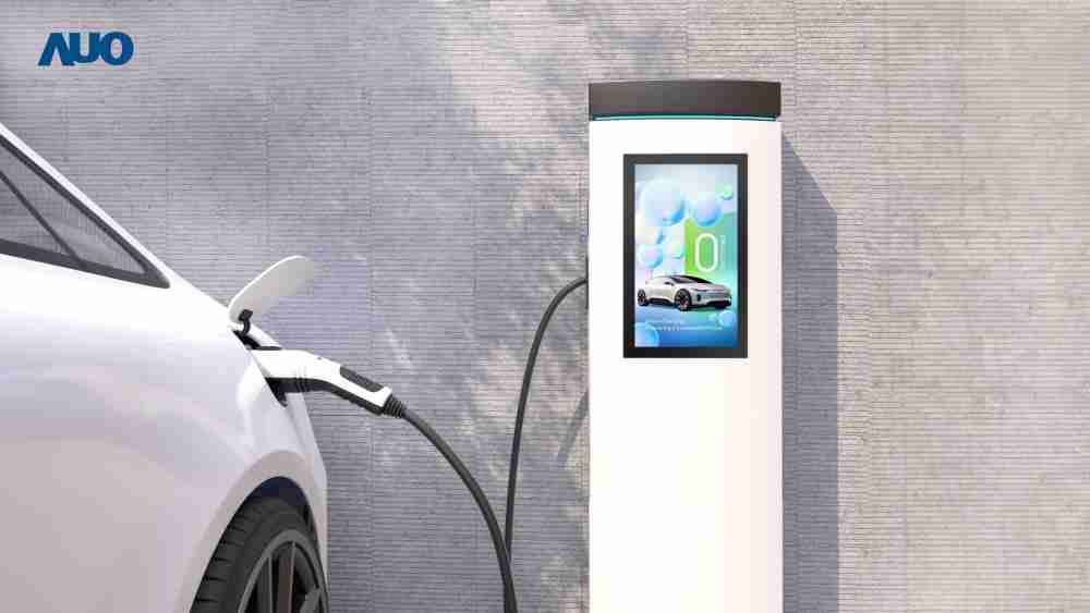 友達〝EVSE車用充電樁解決方案〞專為電動汽車充電樁設計，，，具有高亮度、、、克服戶外艱難環境的耐溫、、耐紫外線等特性，，並搭載散熱性及擴充性強的高效能工業電腦，，，，可實現人機互動訴求，，如資訊顯示、、、、支付等應用